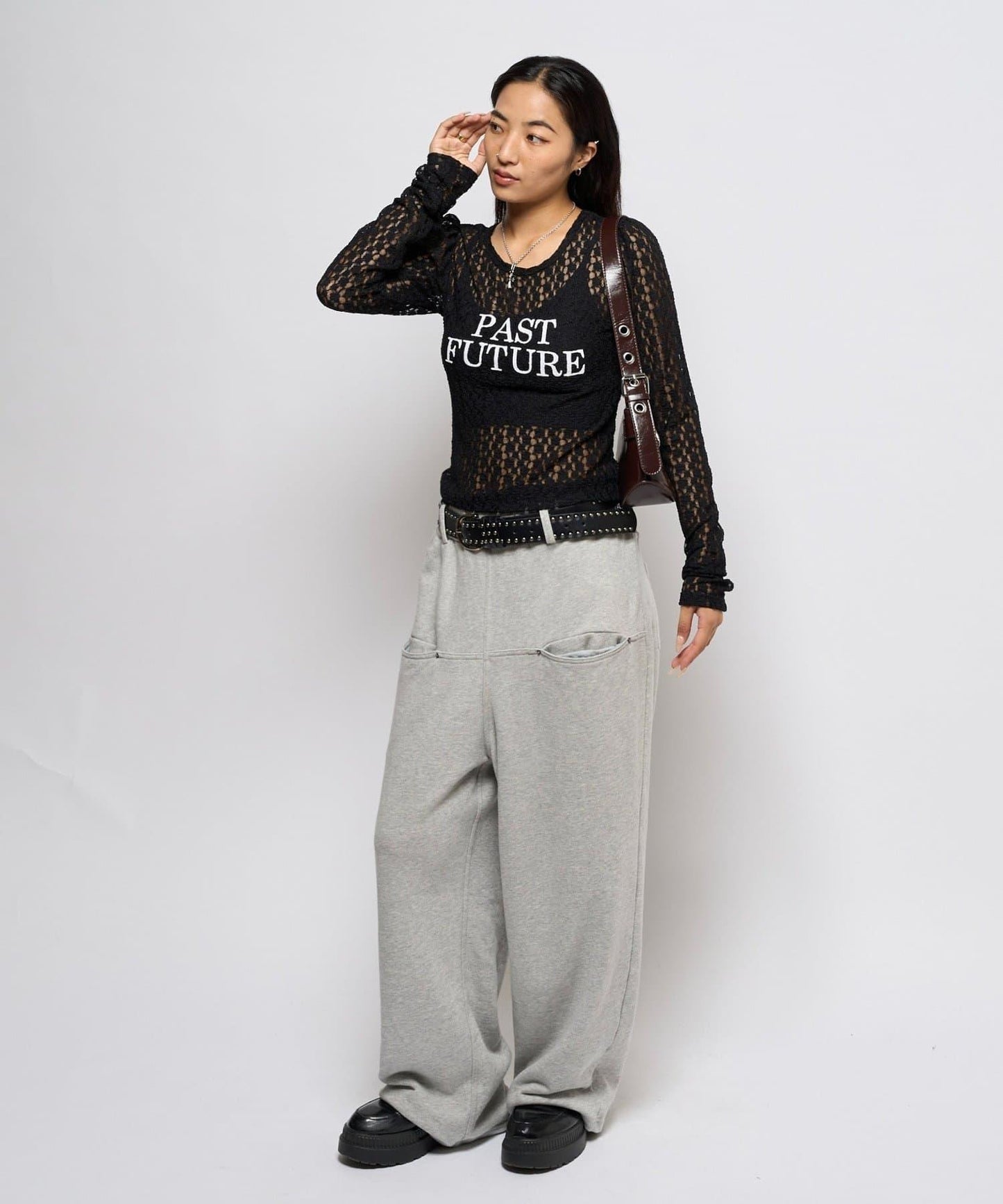 【WHO'S WHO gallery】蕾絲標誌長袖T恤