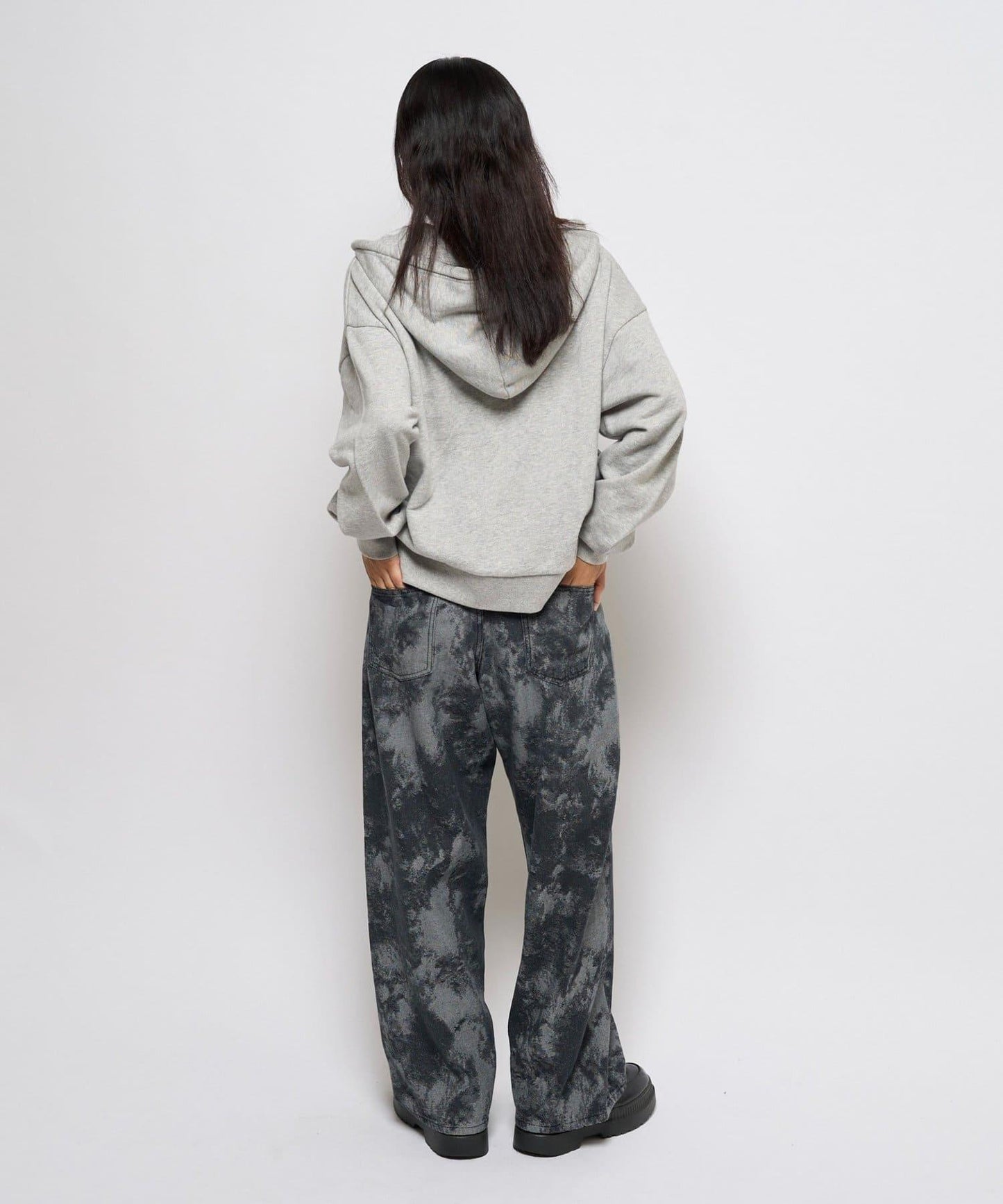 【WHO'S WHO gallery】多款圖案低腰牛仔褲