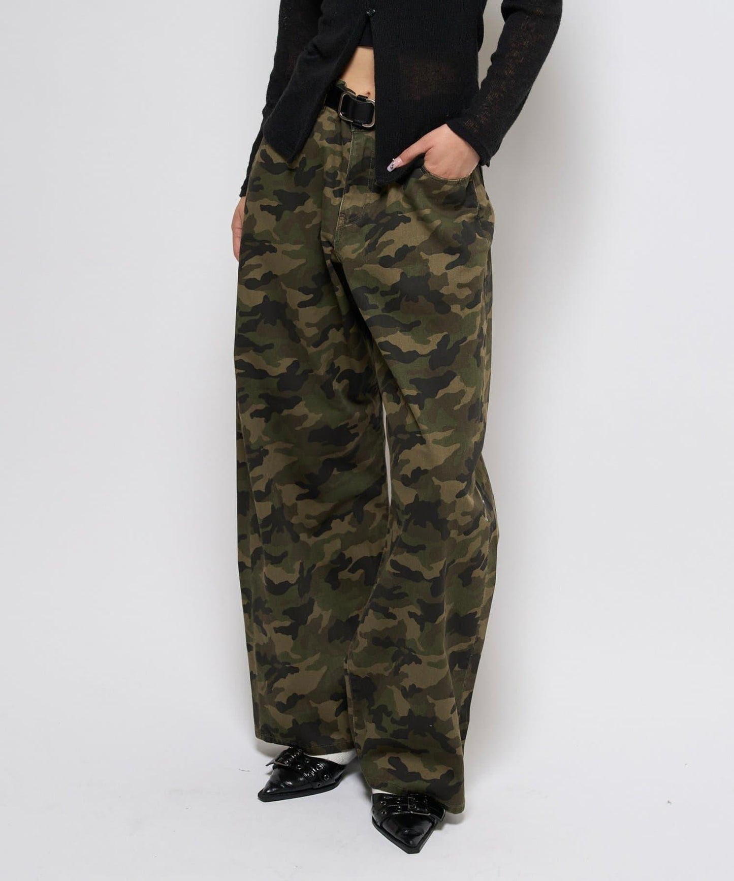 【WHO'S WHO gallery】多款圖案低腰牛仔褲