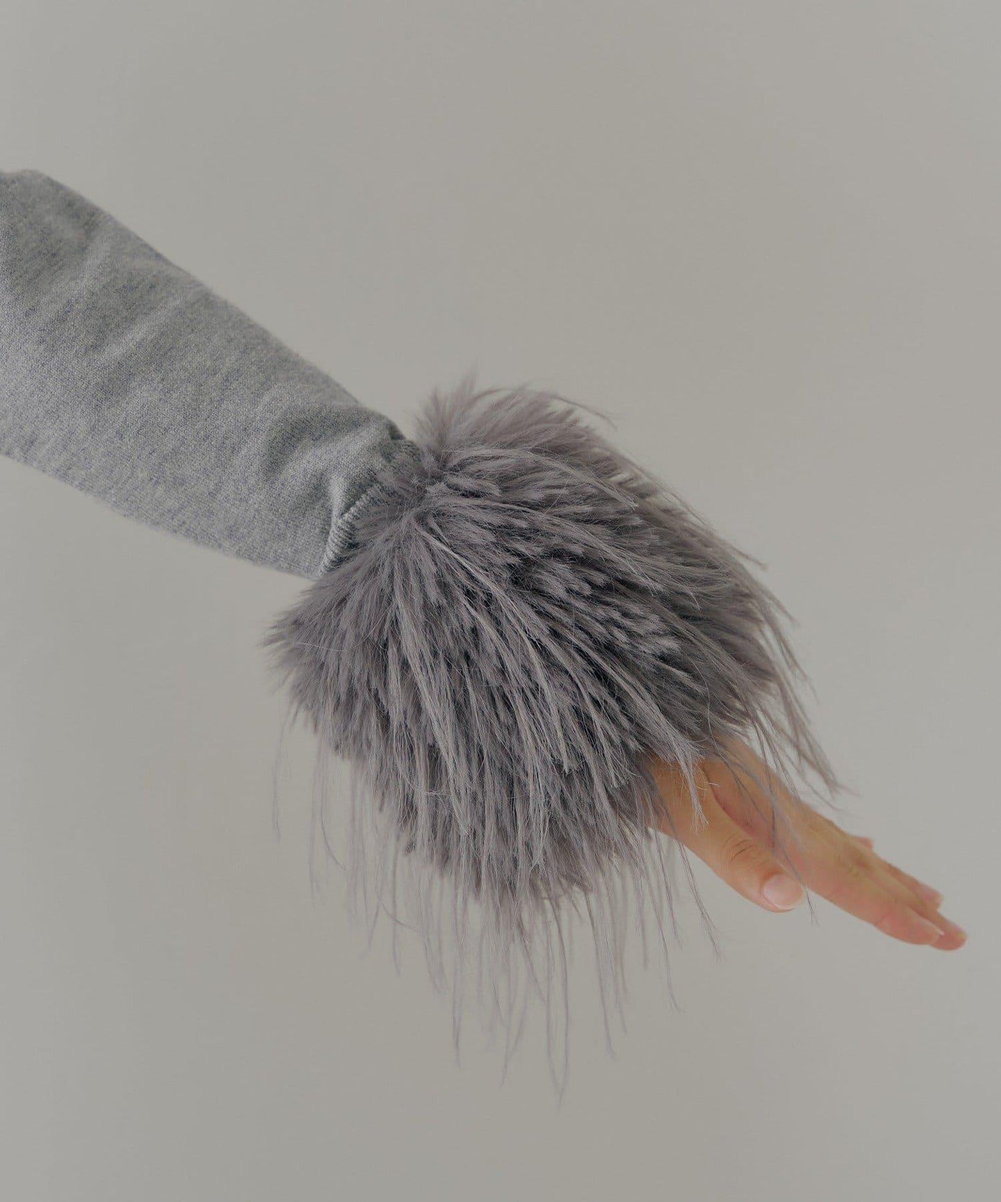 【Chico】短款毛絨袖開衫