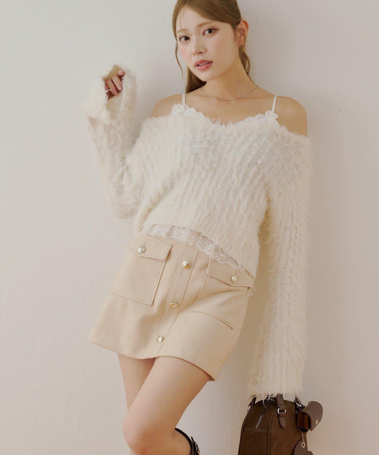 【Chico】前扣麂皮絨A字裙