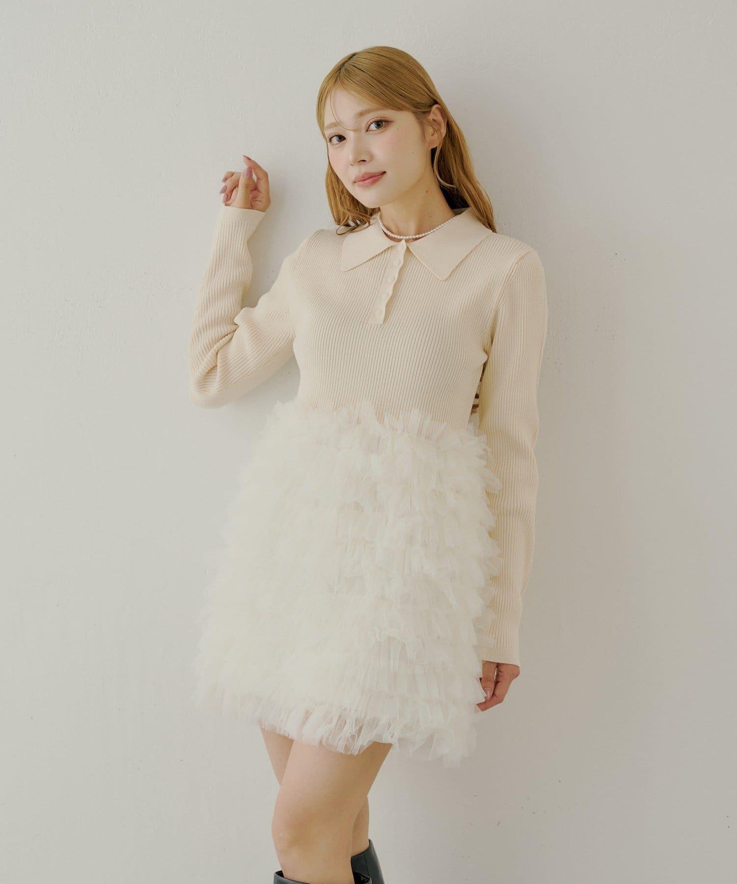 【SALON by Chico】荷葉邊層疊翻領迷你連衣裙