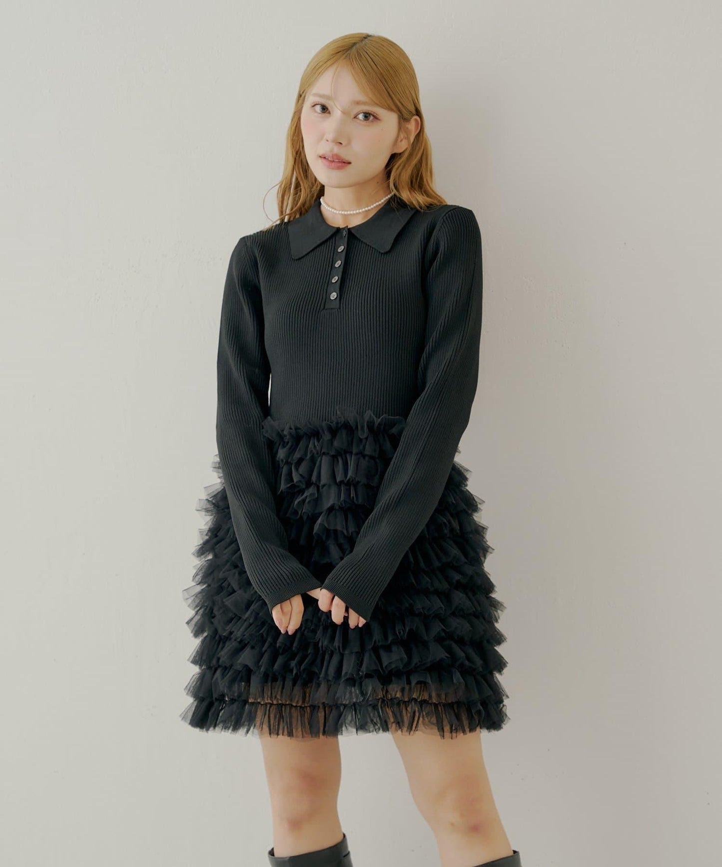 【SALON by Chico】荷葉邊層疊翻領迷你連衣裙