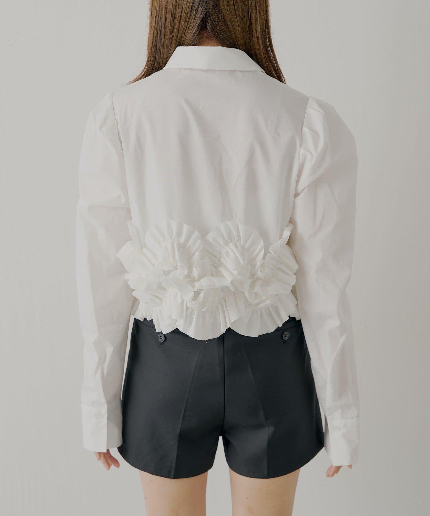 【SALON by Chico】下襬荷葉邊設計襯衫