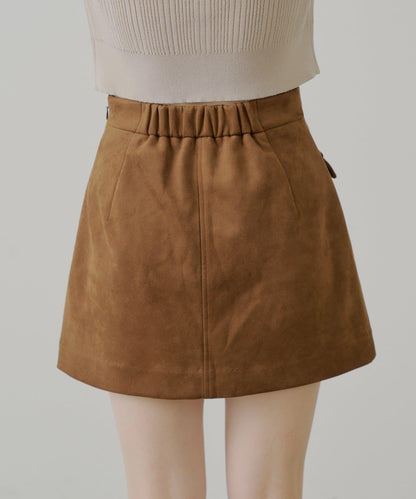 【Chico】前扣麂皮絨A字裙