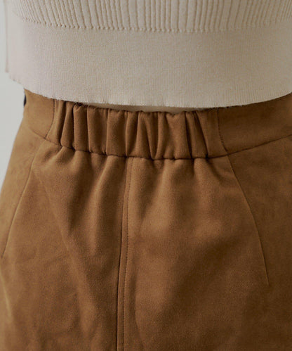 【Chico】前扣麂皮絨A字裙