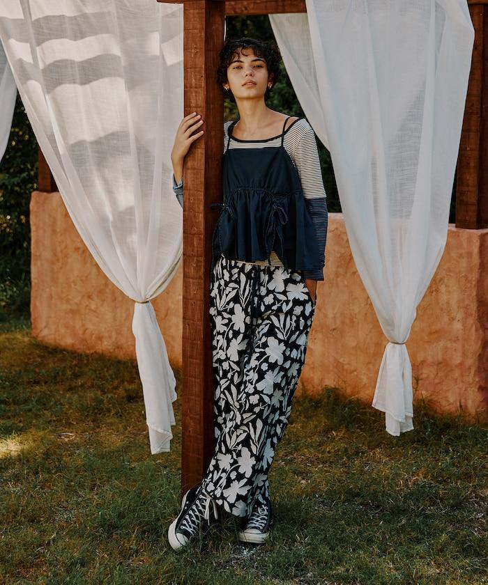 黑白刺繡休閒褲