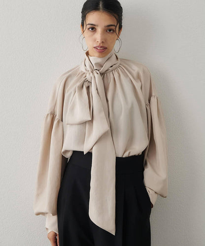 絲滑蝴蝶結領襯衫