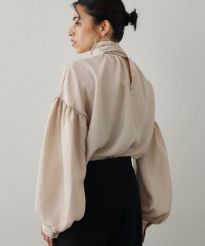 絲滑蝴蝶結領襯衫