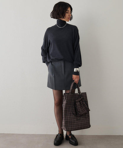 高密度寬鬆高領套頭衫