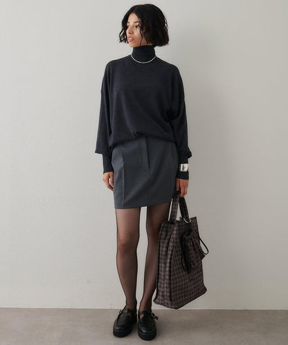 高密度寬鬆高領套頭衫