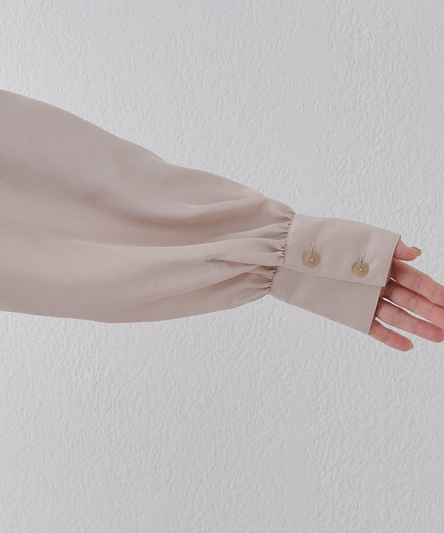 絲滑蝴蝶結領襯衫