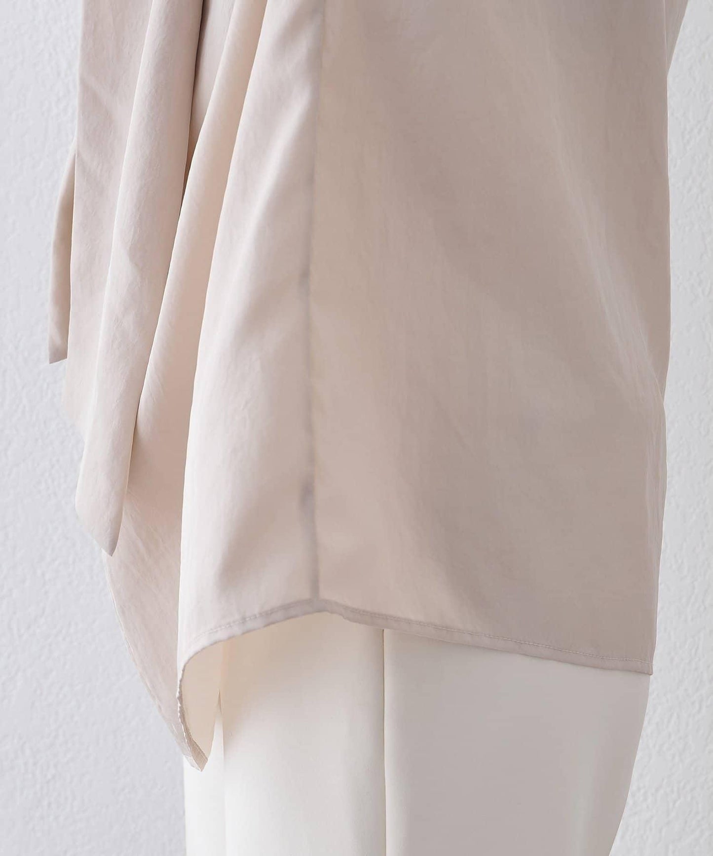 絲滑蝴蝶結領襯衫