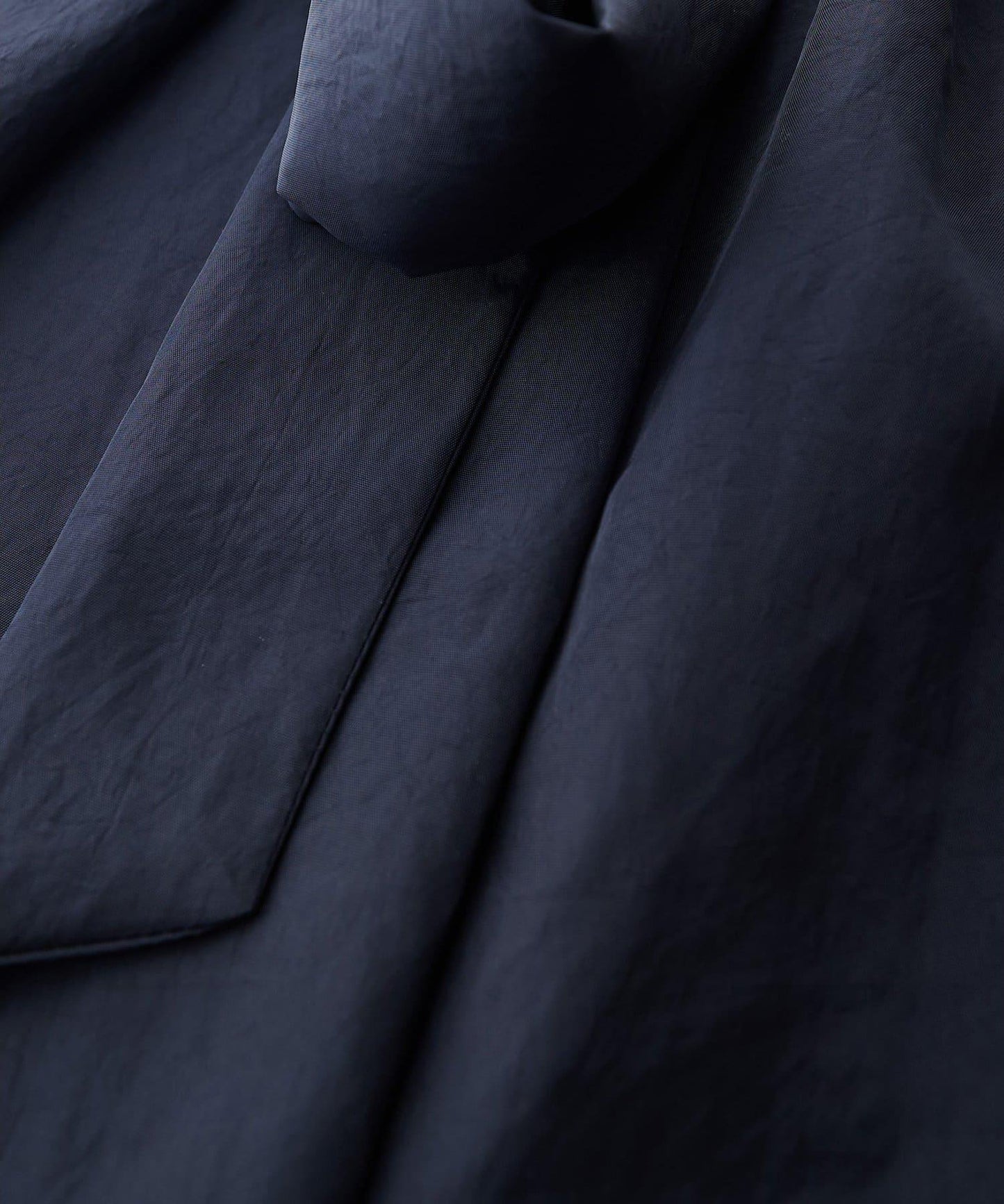 絲滑蝴蝶結領襯衫