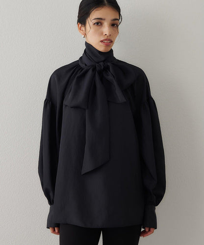絲滑蝴蝶結領襯衫