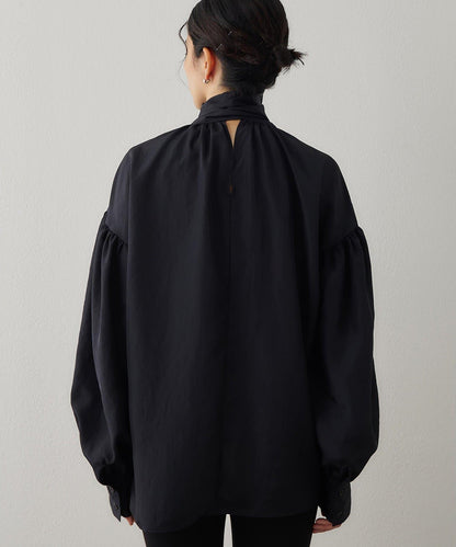 絲滑蝴蝶結領襯衫