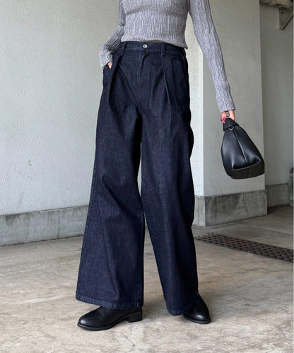 褶皺寬鬆牛仔褲