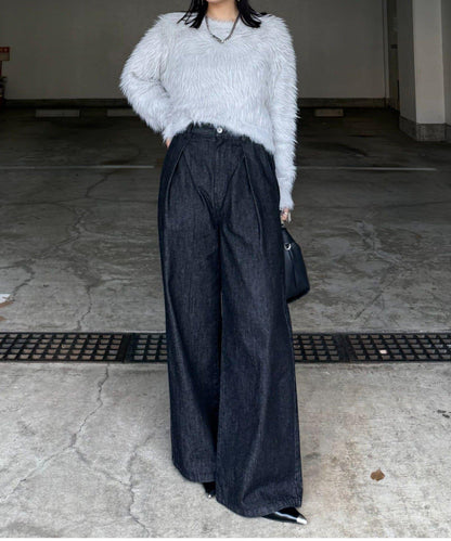 褶皺寬鬆牛仔褲
