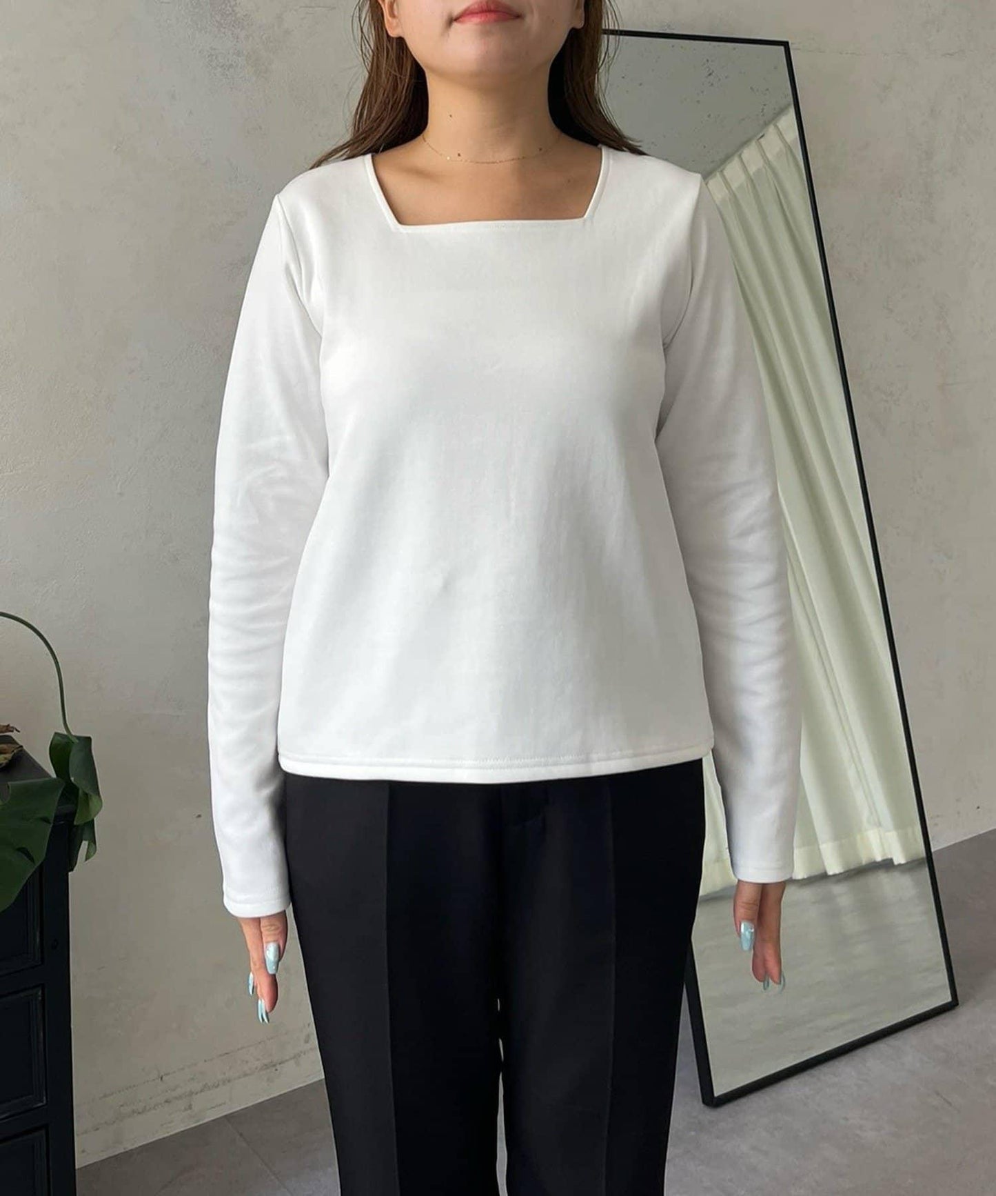 【MOMO】方領長袖T恤