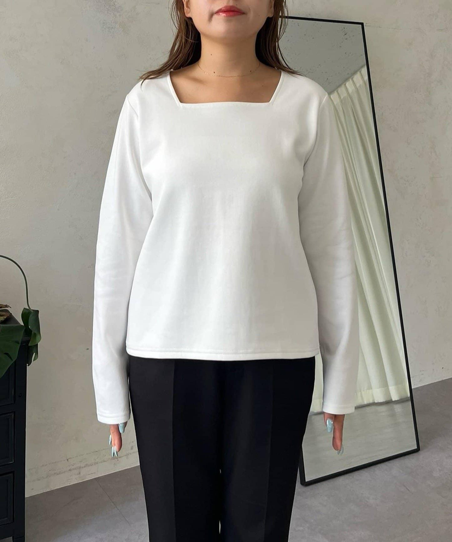 【MOMO】方領長袖T恤