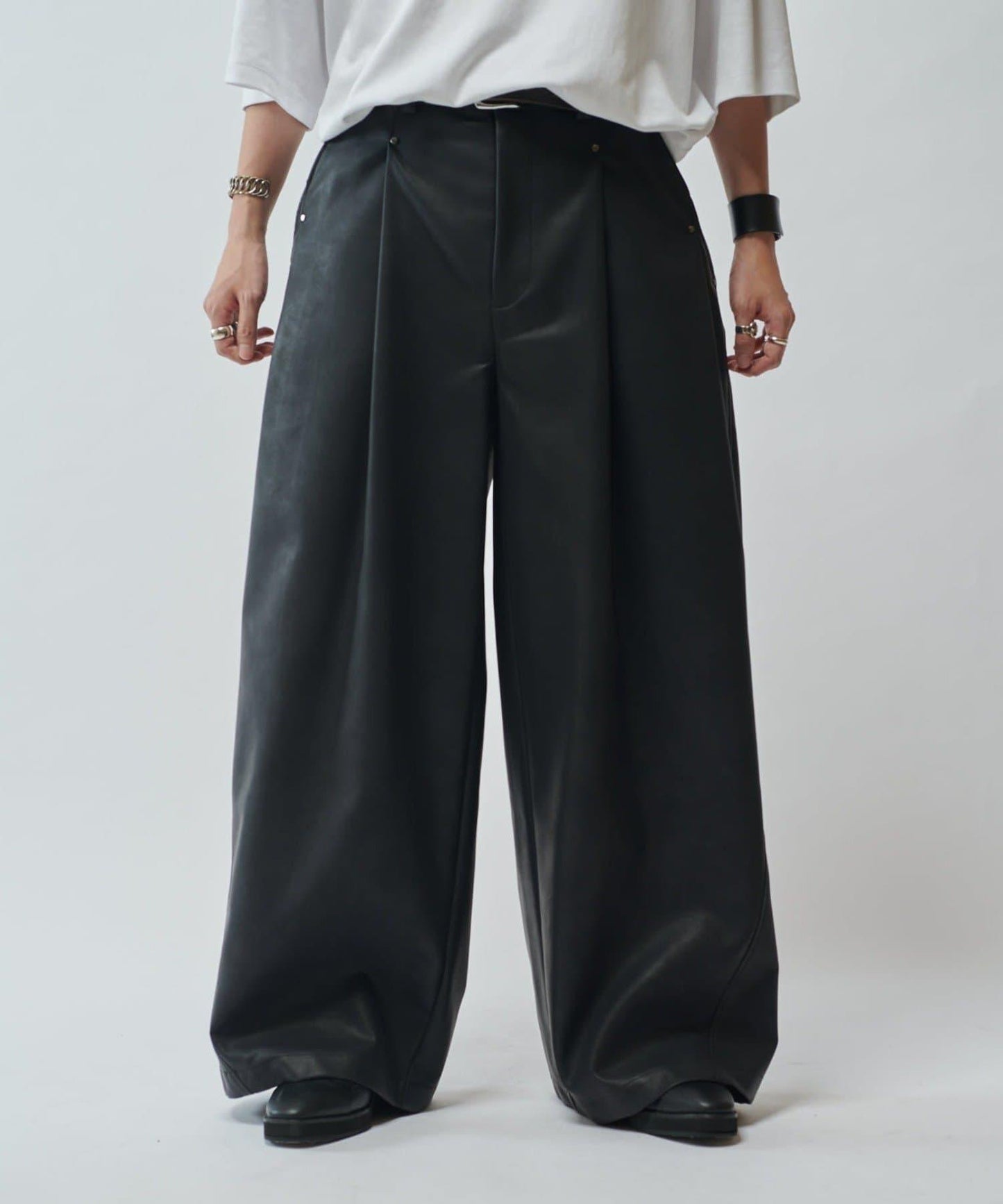 【SURJENT】 合成皮寬鬆直筒褲