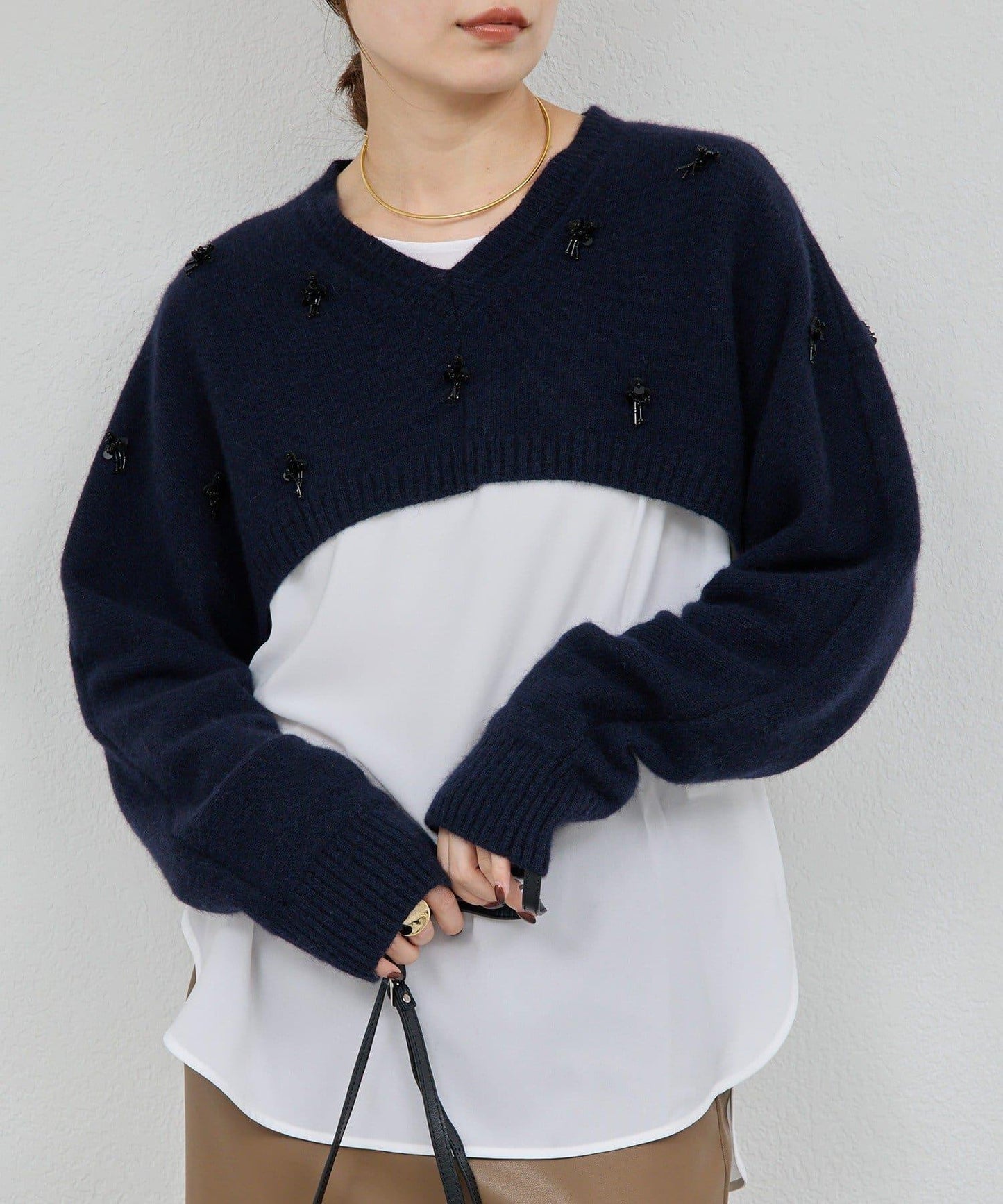 【25週年紀念款】寶石裝飾短款V領針織衫