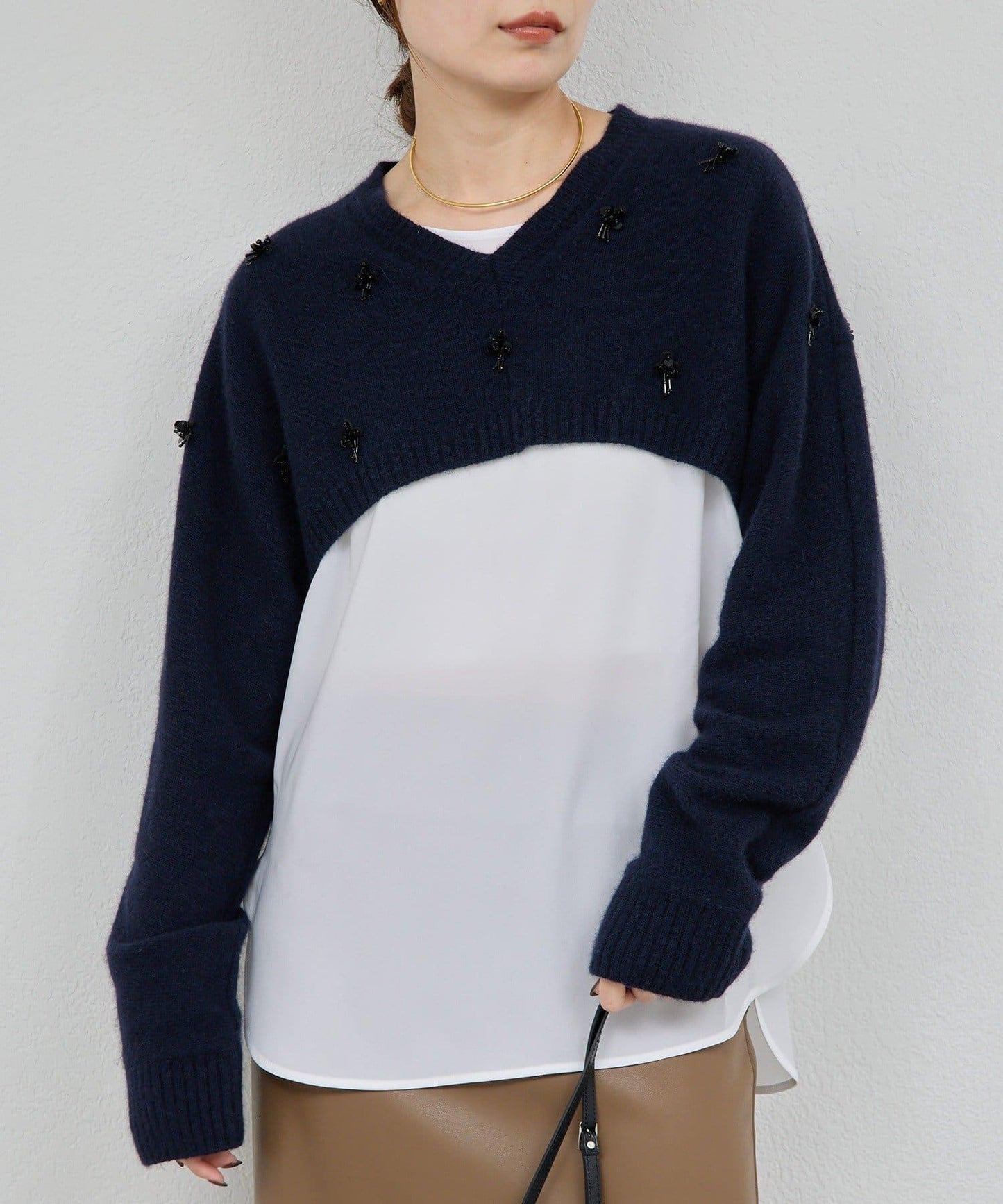 【25週年紀念款】寶石裝飾短款V領針織衫