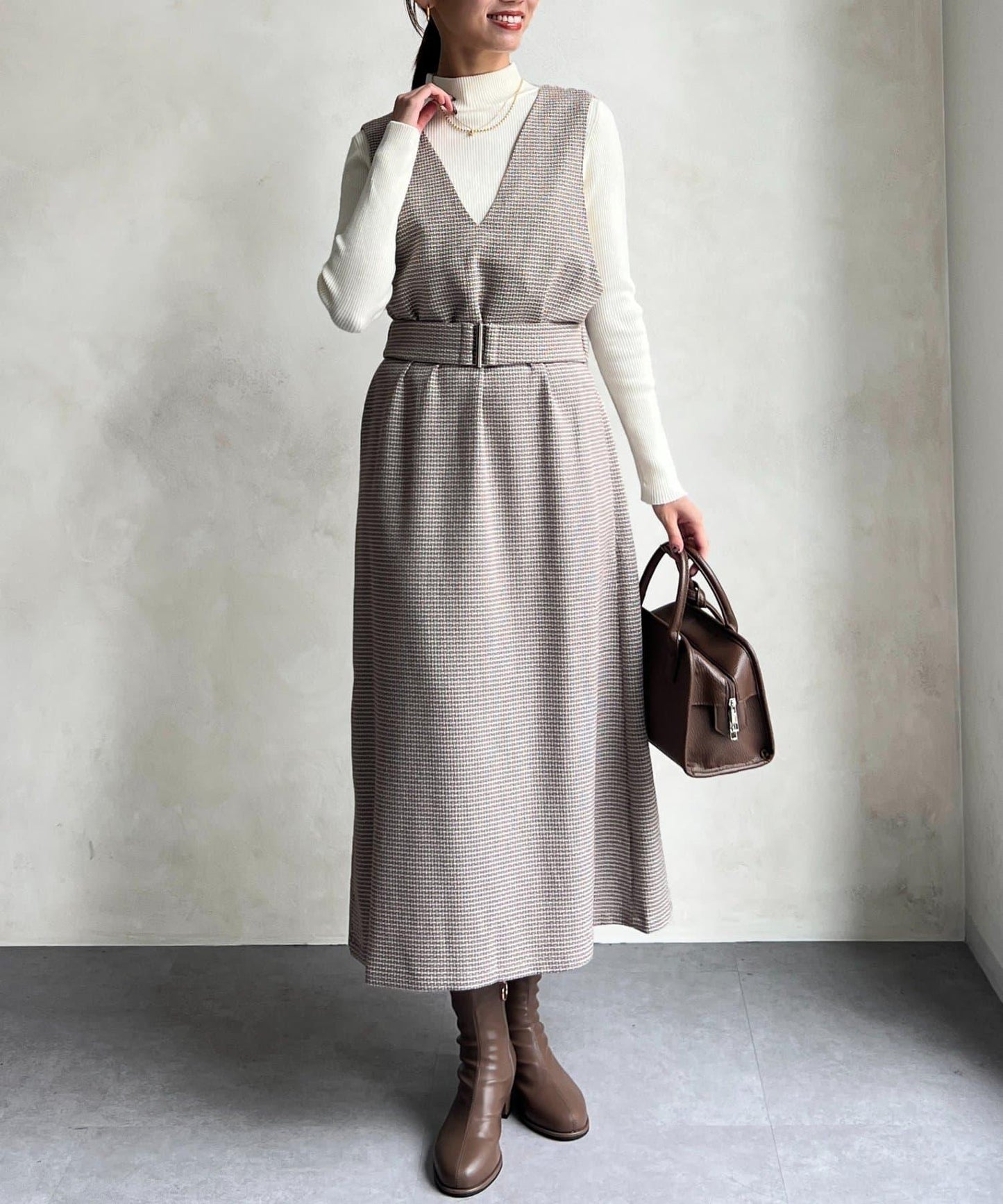 內搭套裝高腰帶連衣裙