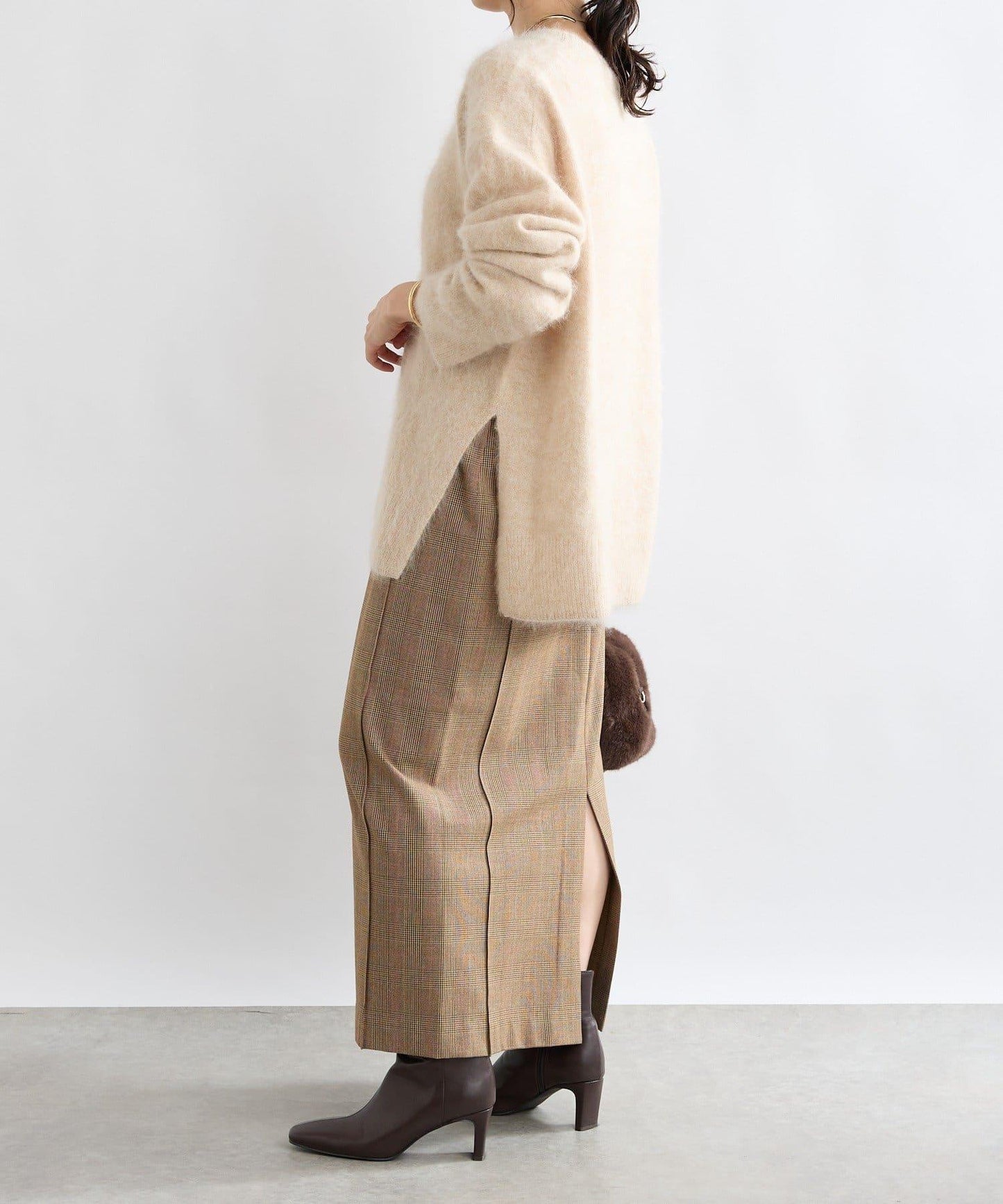 【蓬鬆質感】起毛羊毛側開叉針織衫