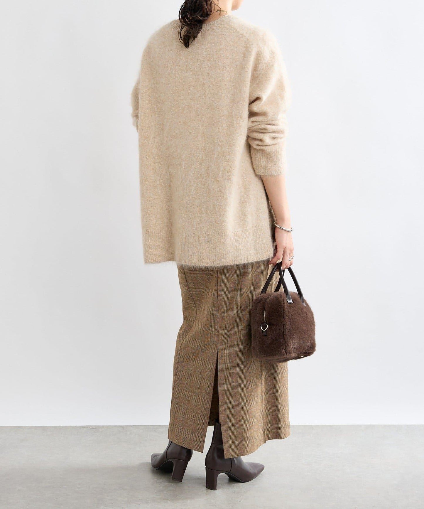 【蓬鬆質感】起毛羊毛側開叉針織衫