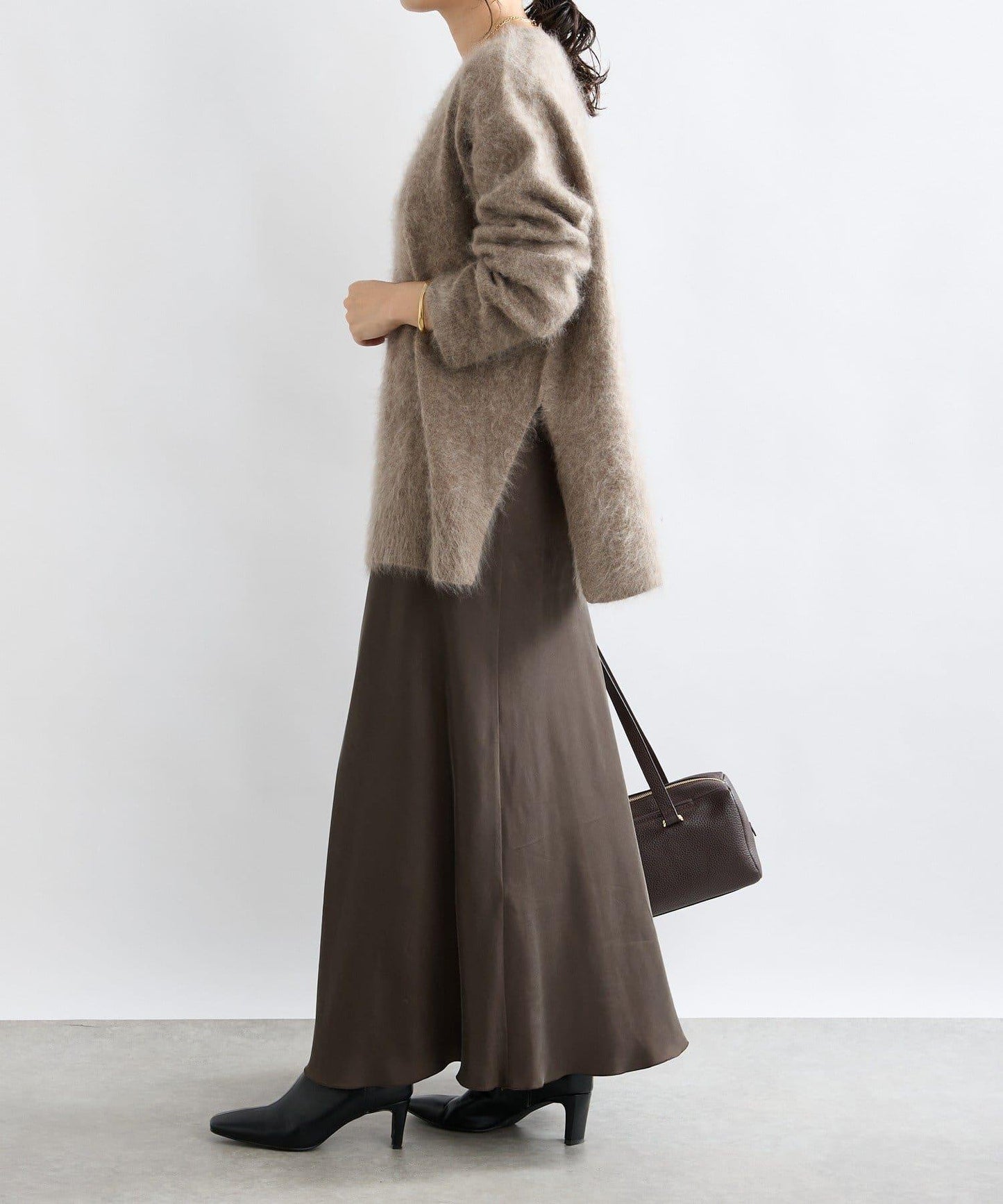 【蓬鬆質感】起毛羊毛側開叉針織衫