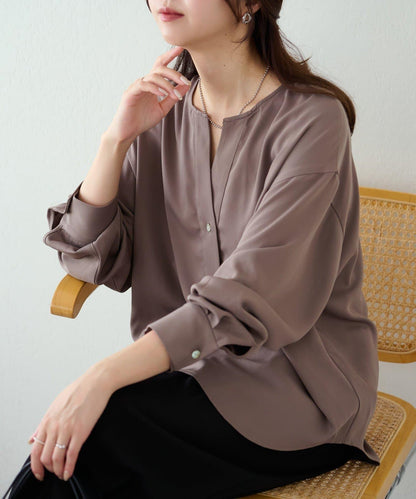 【Discoat】優雅紐扣裝飾V領襯衫