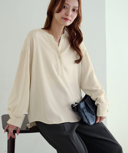 【Discoat】優雅紐扣裝飾V領襯衫