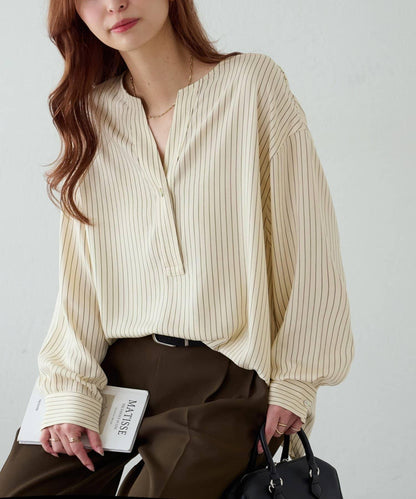 【Discoat】優雅紐扣裝飾V領襯衫