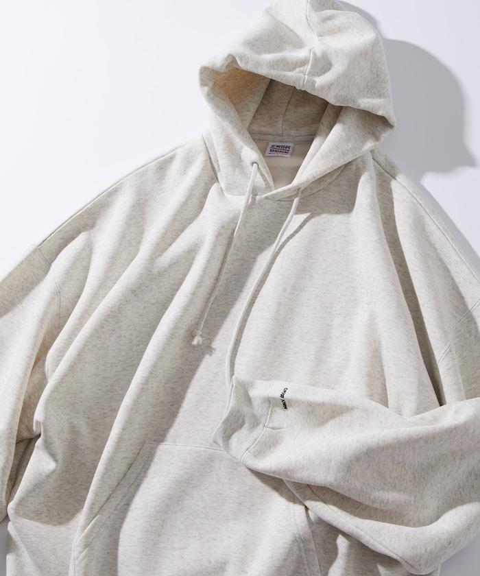 超寬鬆版型單點刺繡套頭連帽衛衣