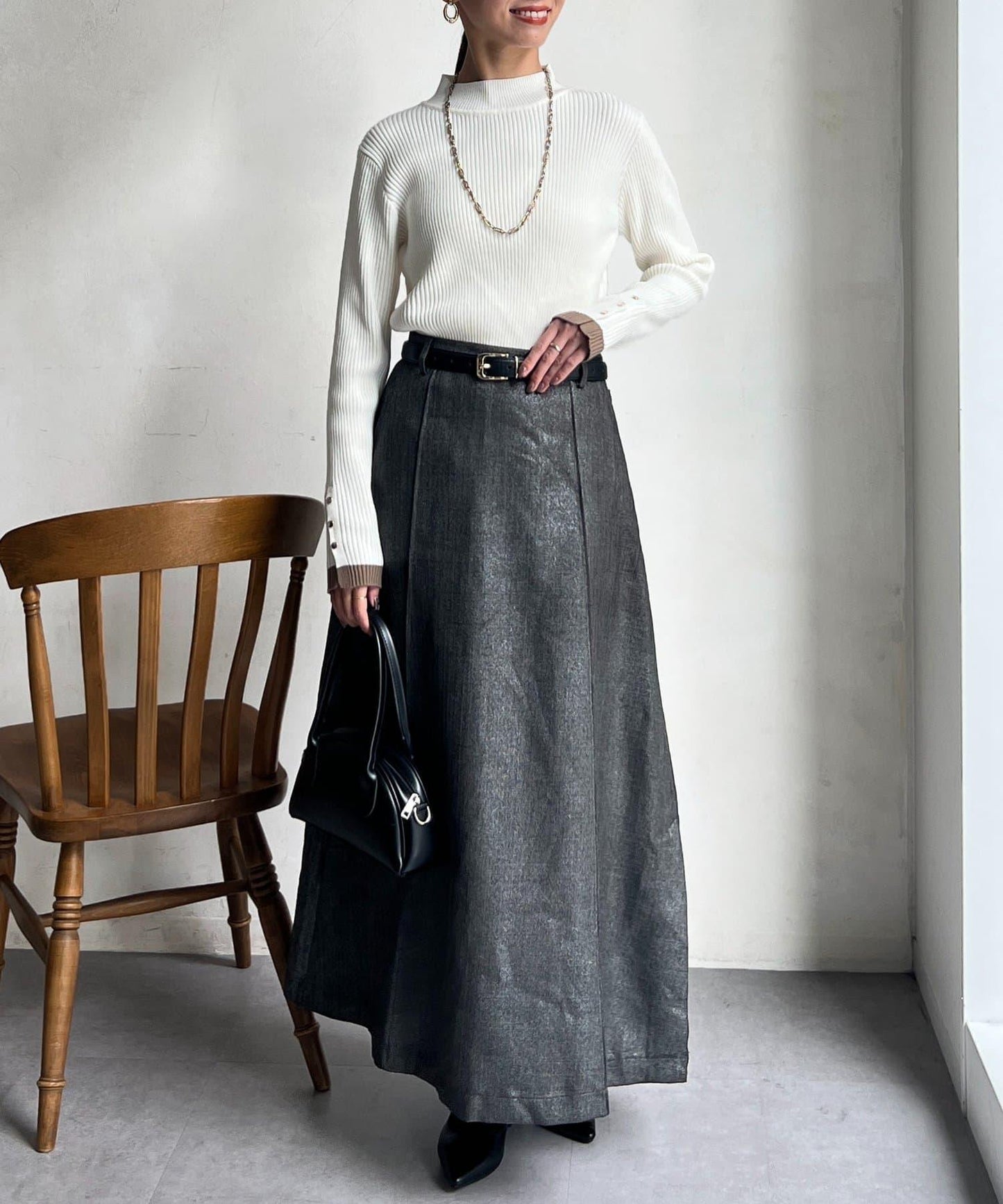 袖口紐扣高領套頭衫