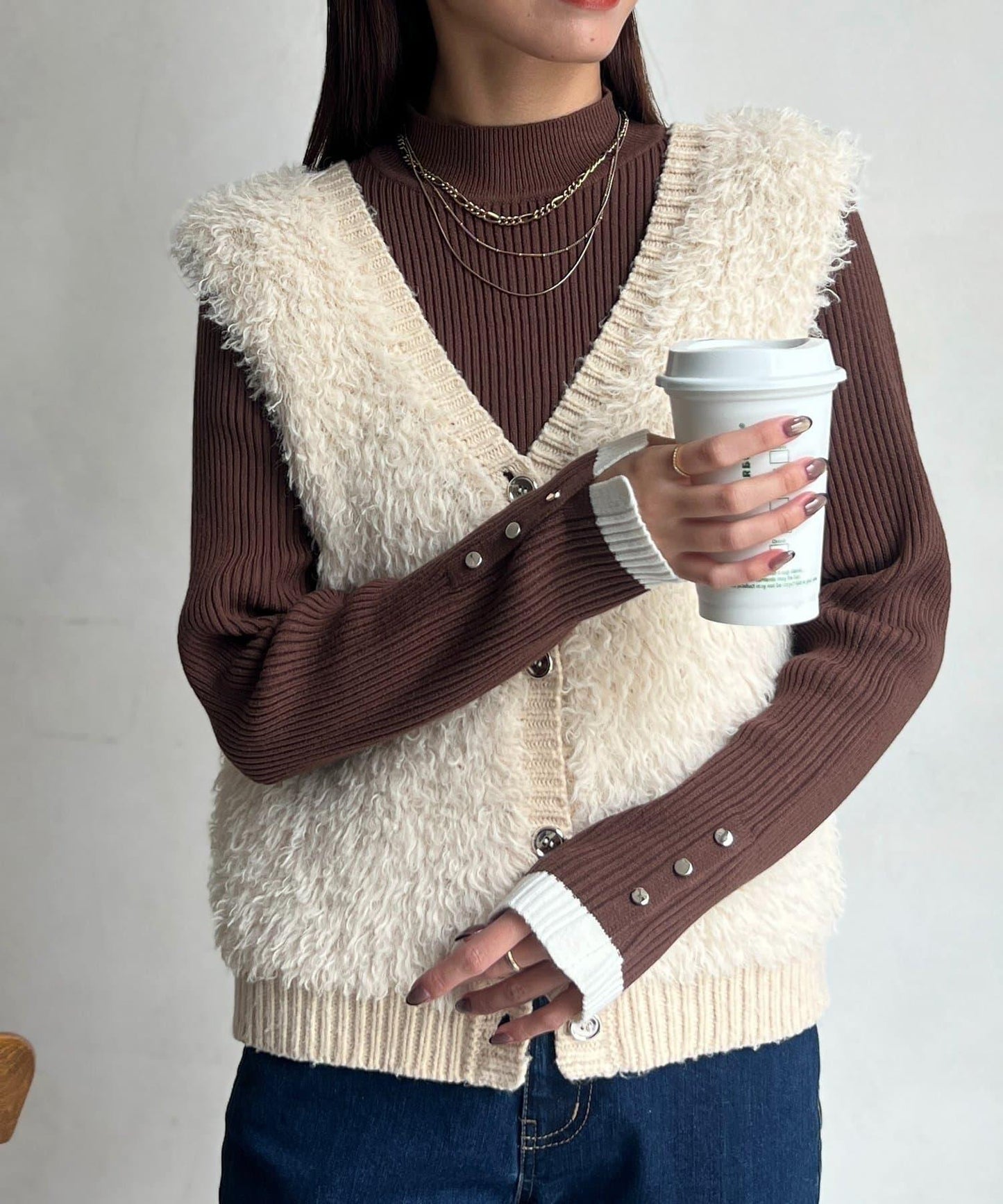 袖口紐扣高領套頭衫