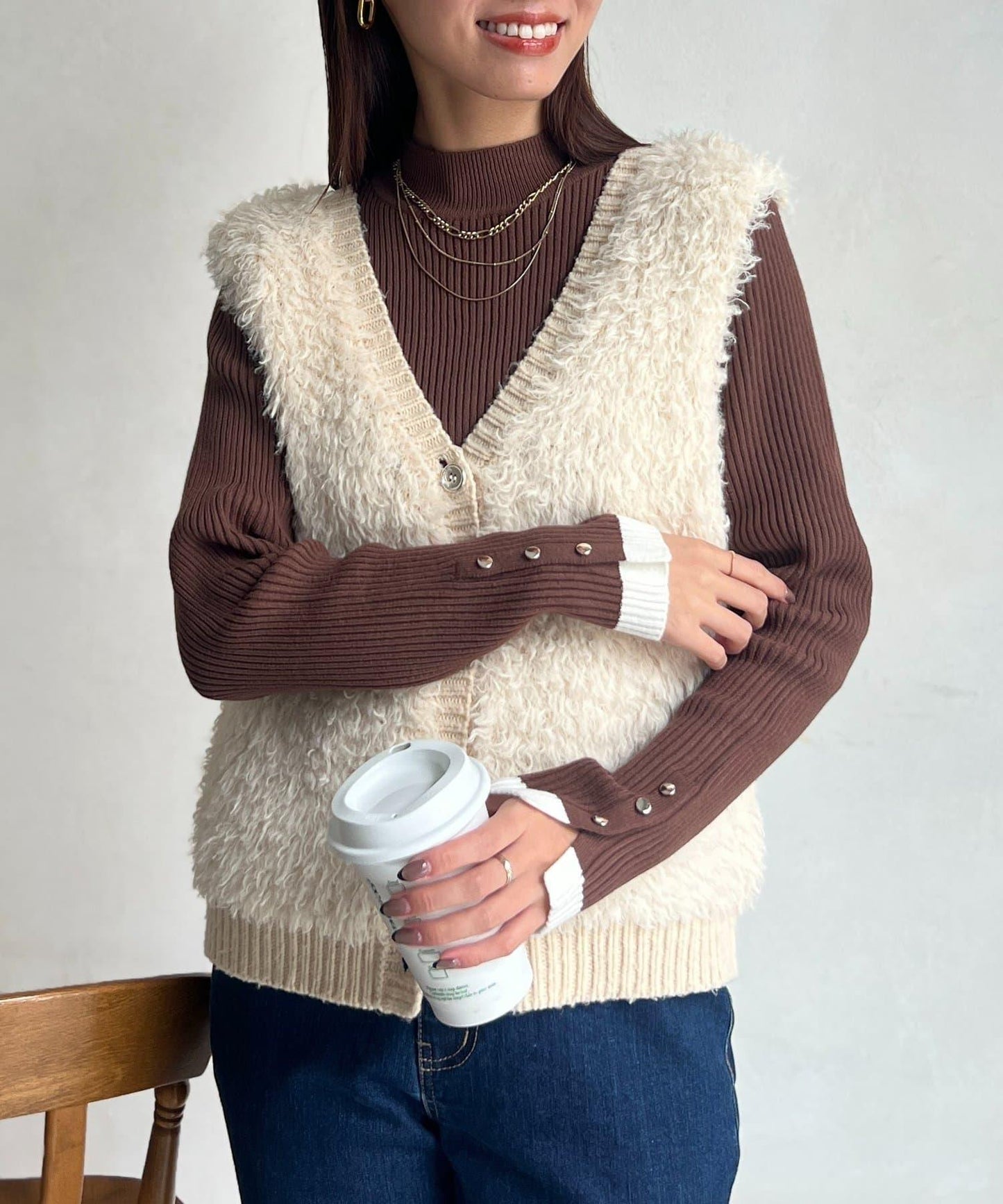 袖口紐扣高領套頭衫