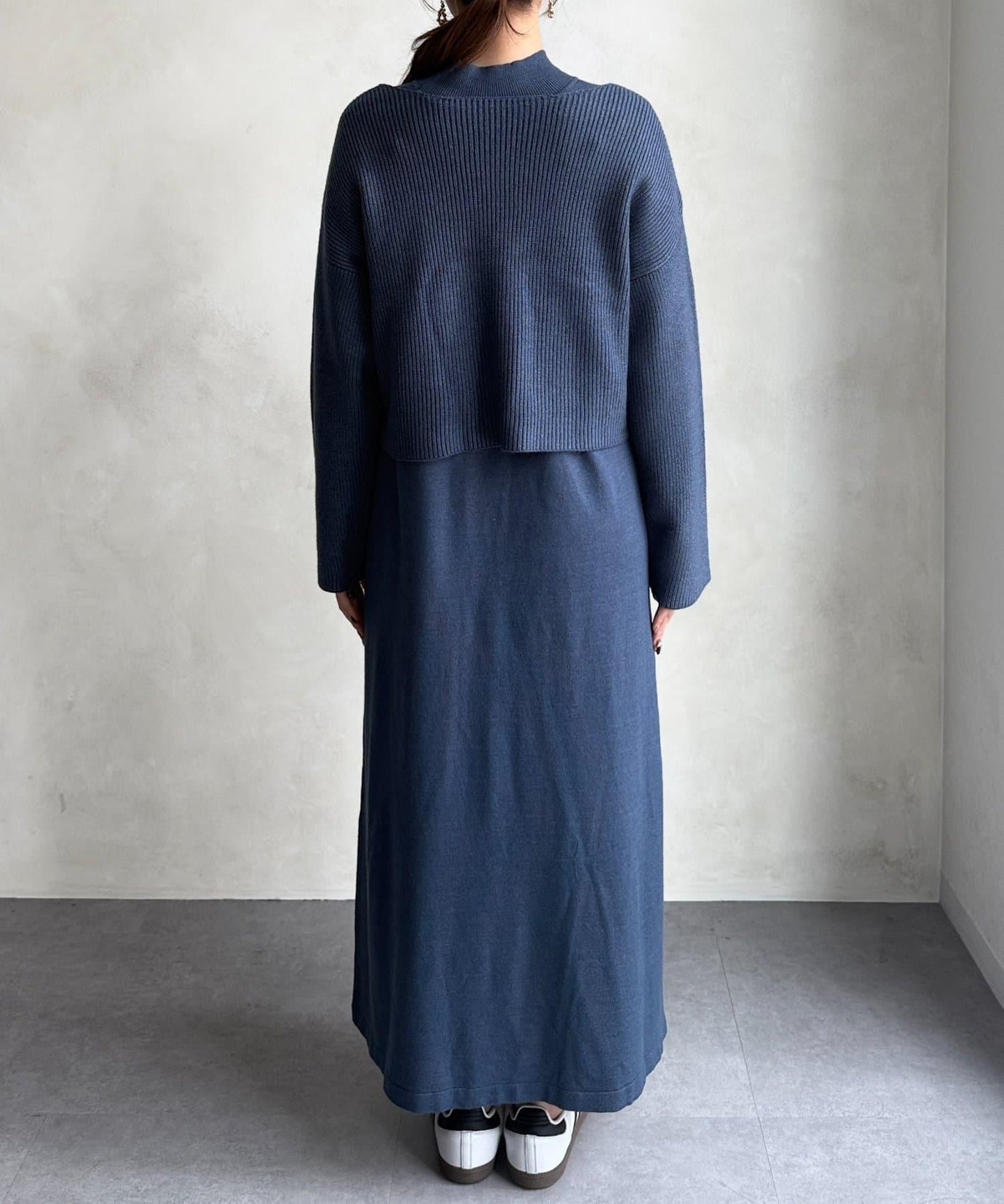 交叉套頭針織連衣裙