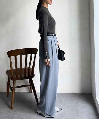 袖口紐扣高領套頭衫