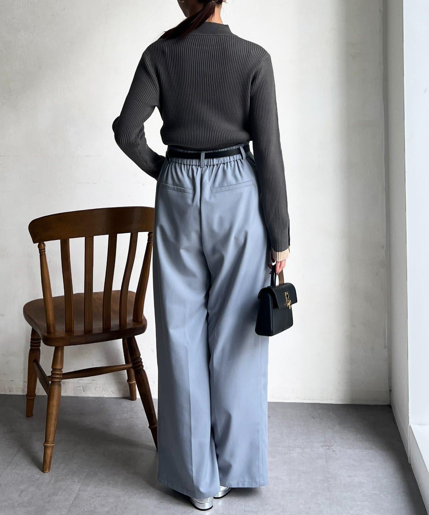 袖口紐扣高領套頭衫