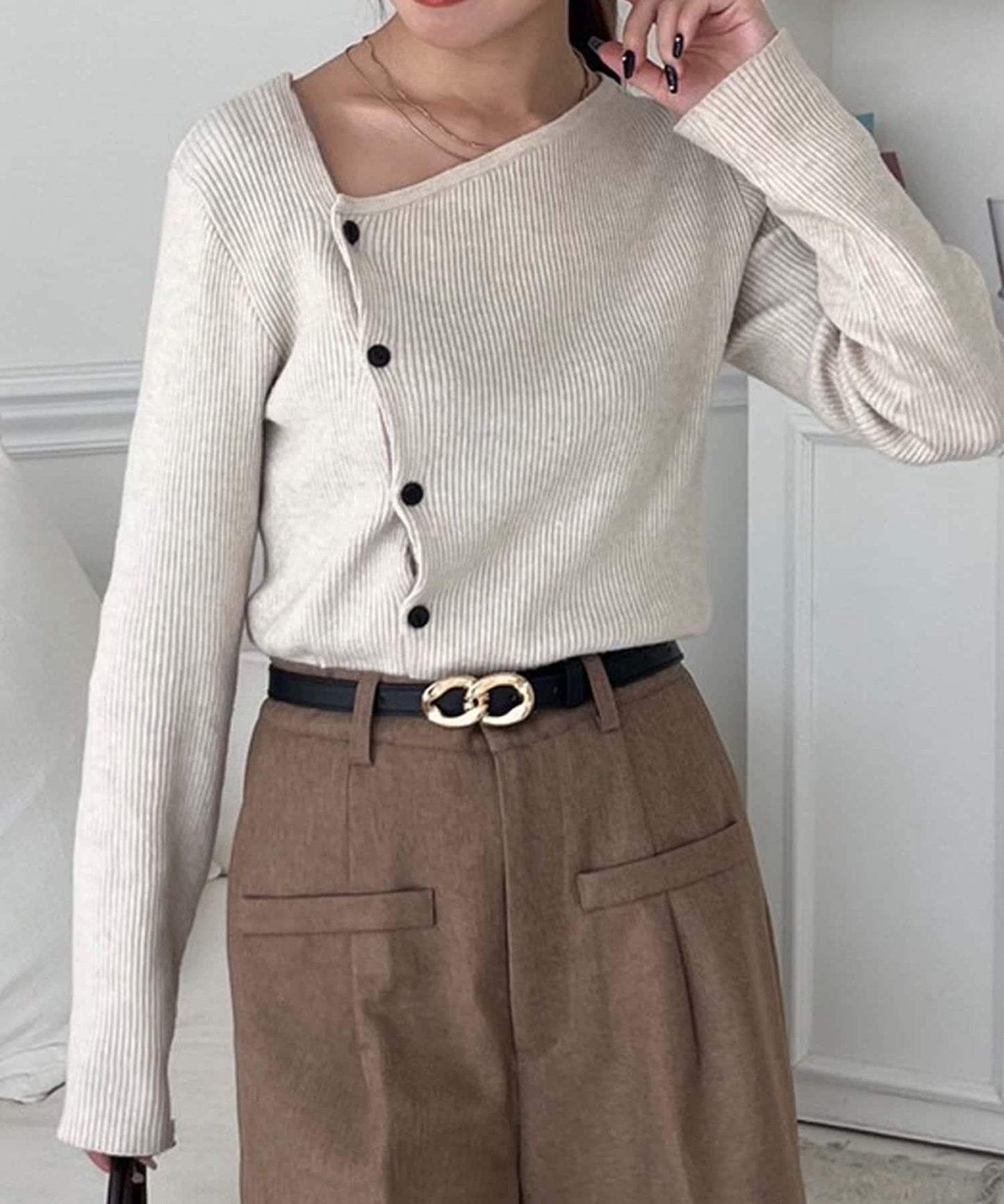 不對稱領口紐扣羅紋針織衫