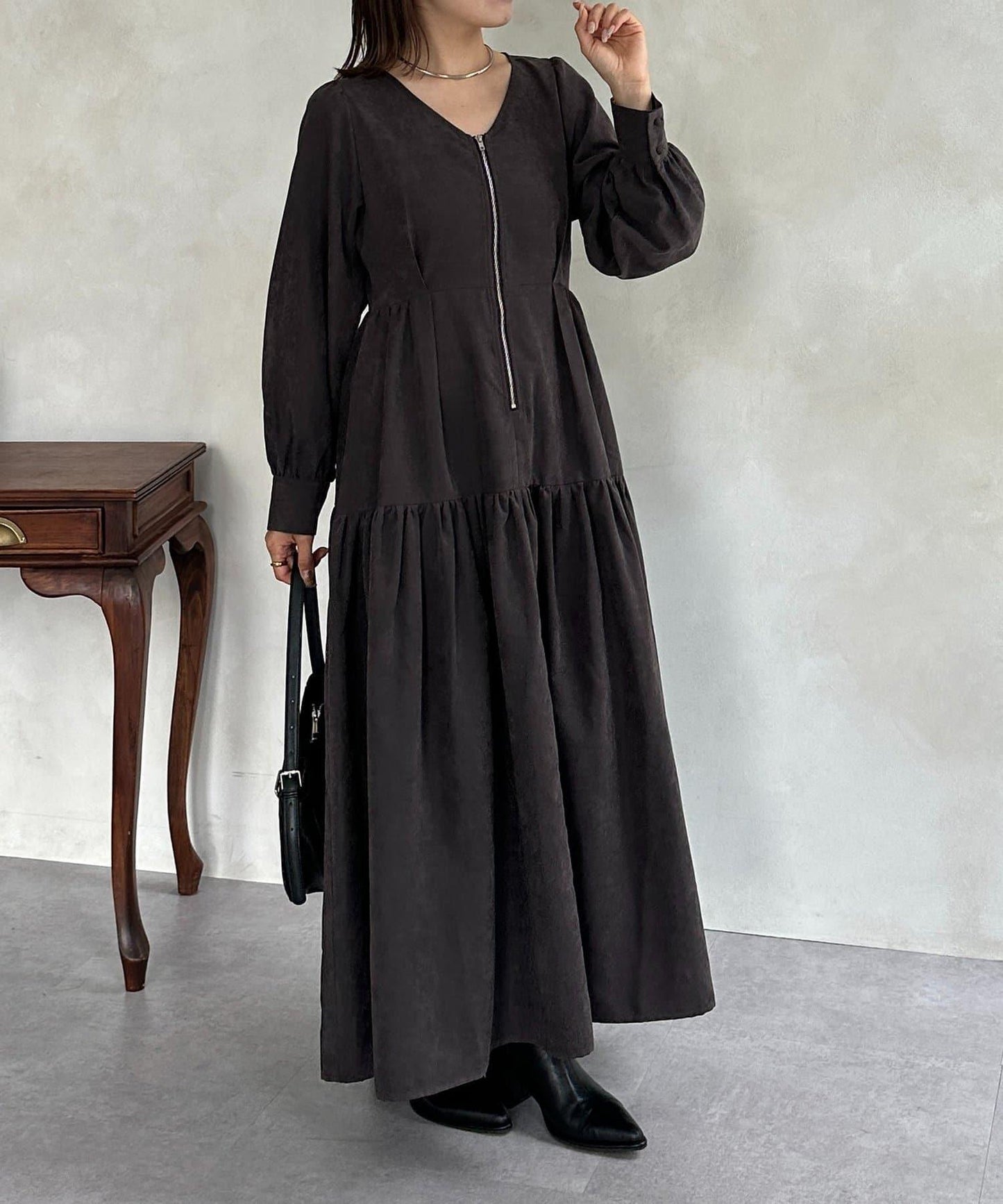 前拉鍊層疊連衣裙