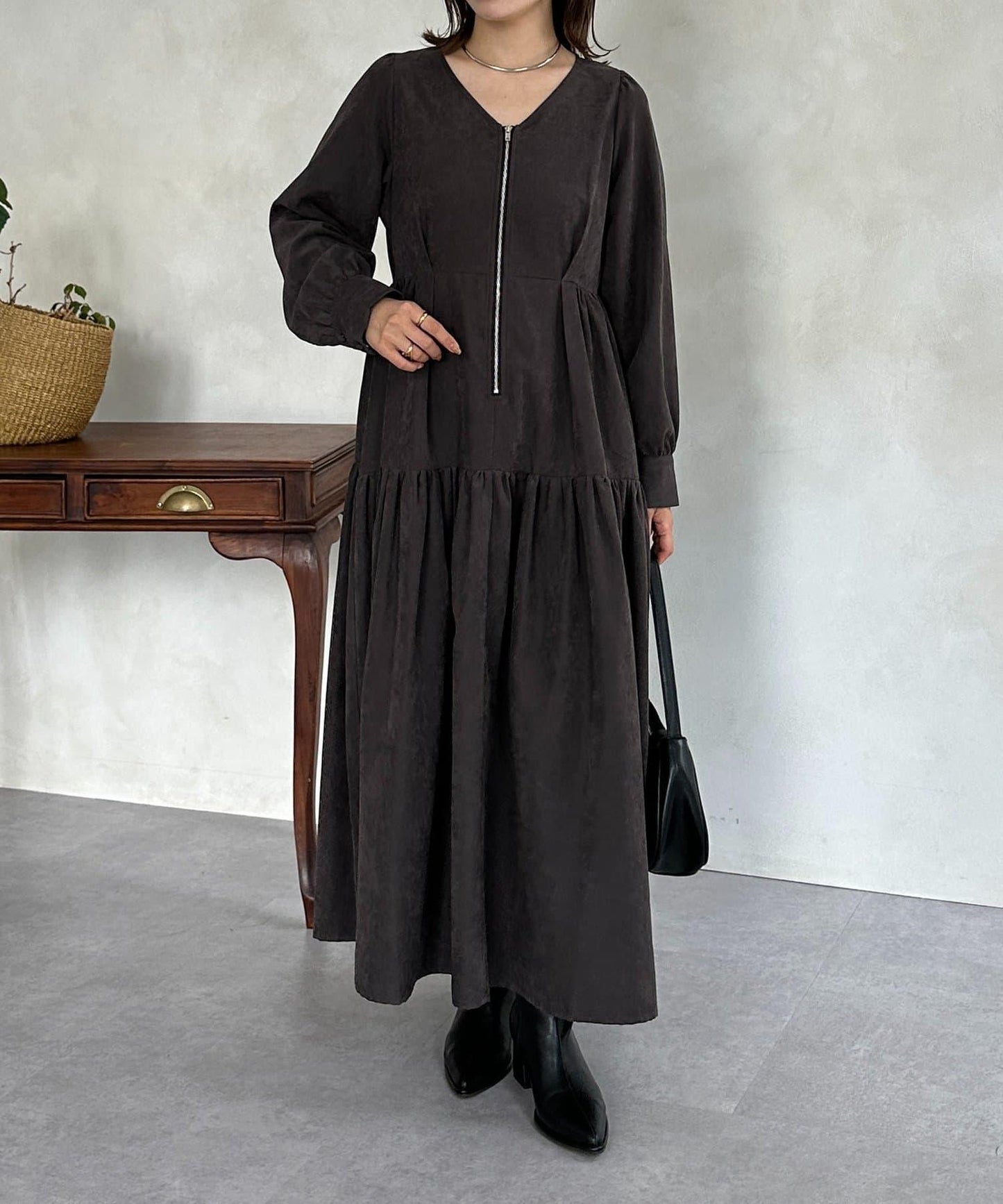 前拉鍊層疊連衣裙