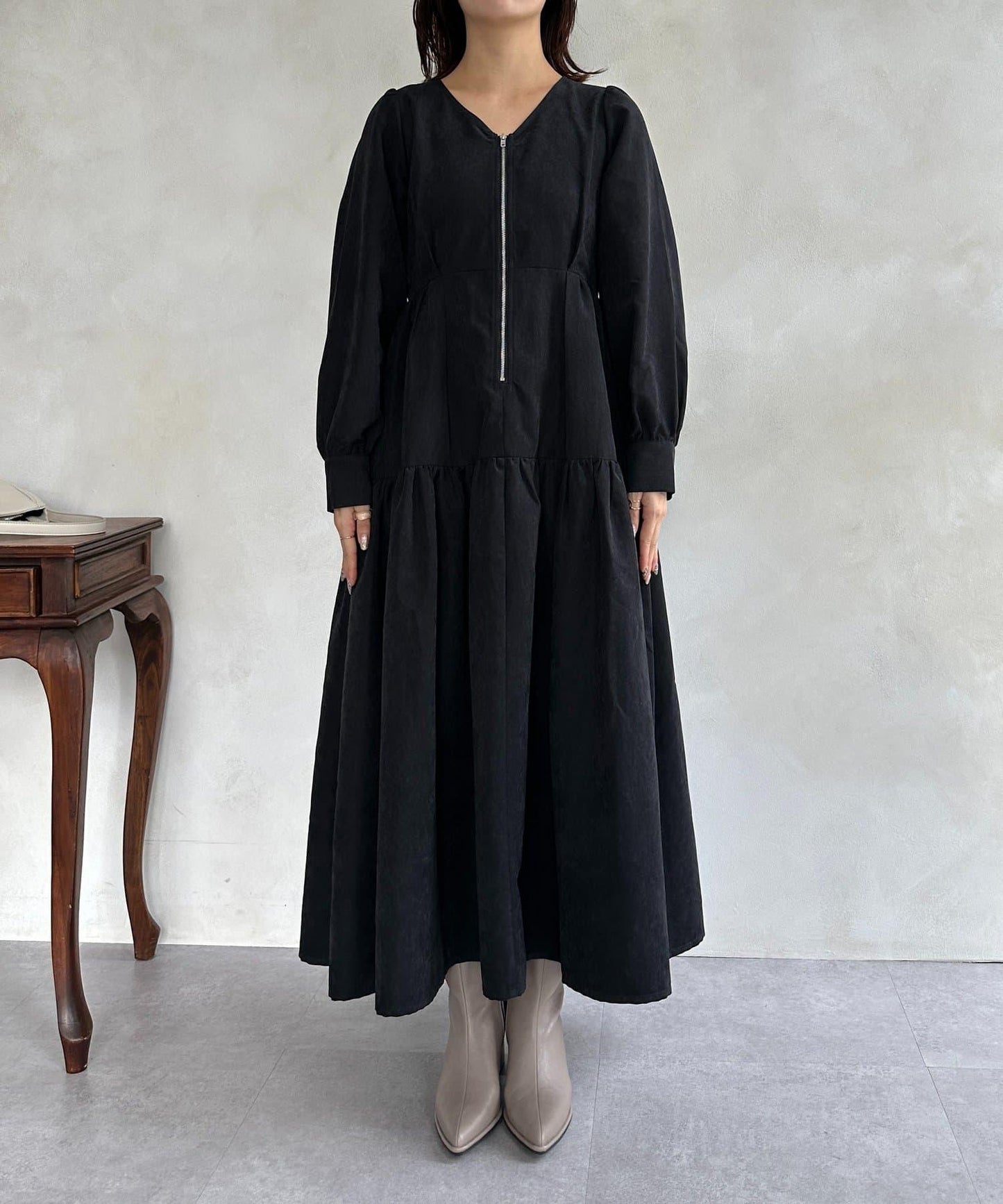 前拉鍊層疊連衣裙