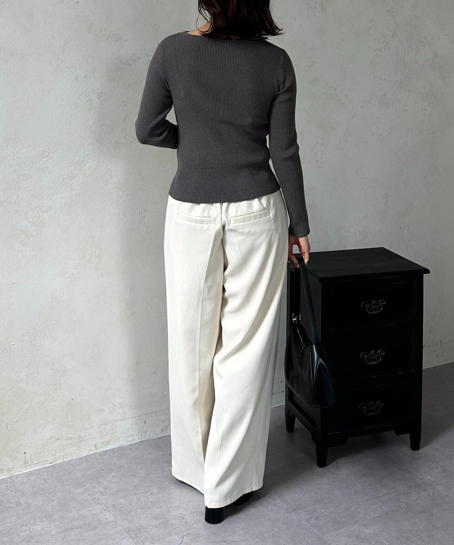 不對稱領口紐扣羅紋針織衫