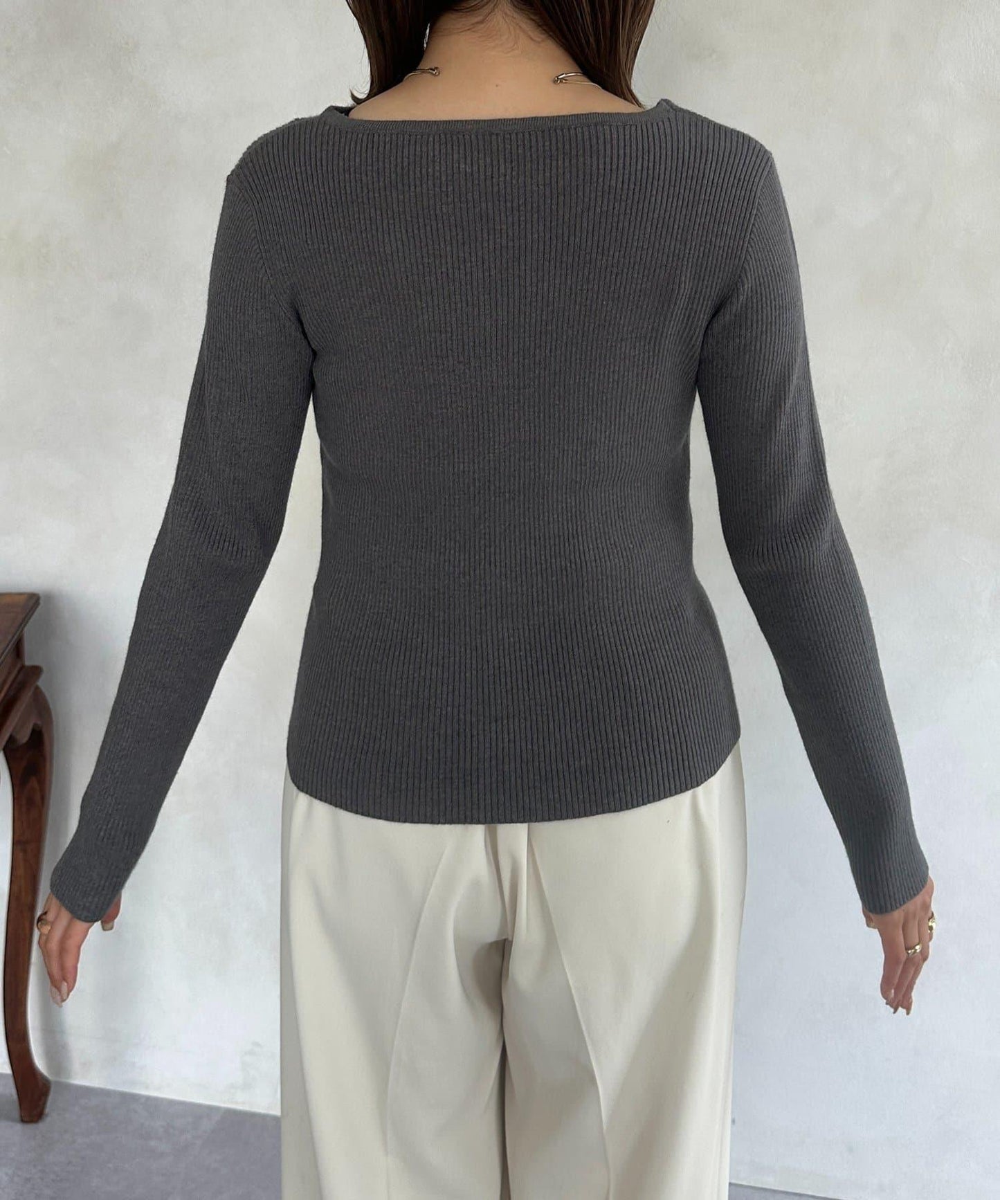 不對稱領口紐扣羅紋針織衫