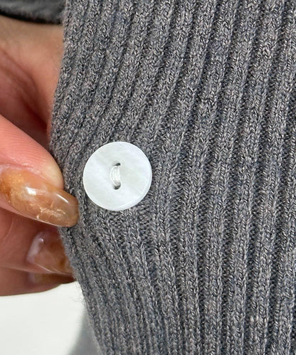 不對稱領口紐扣羅紋針織衫