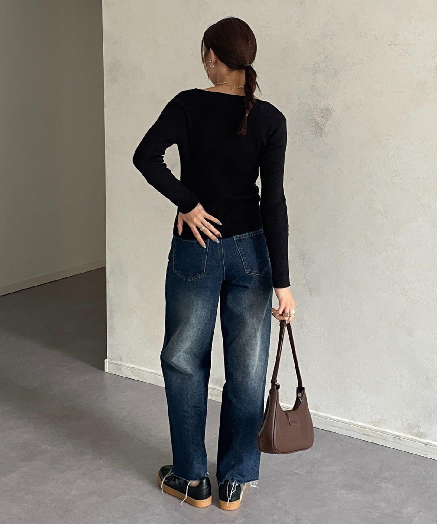 不對稱領口紐扣羅紋針織衫