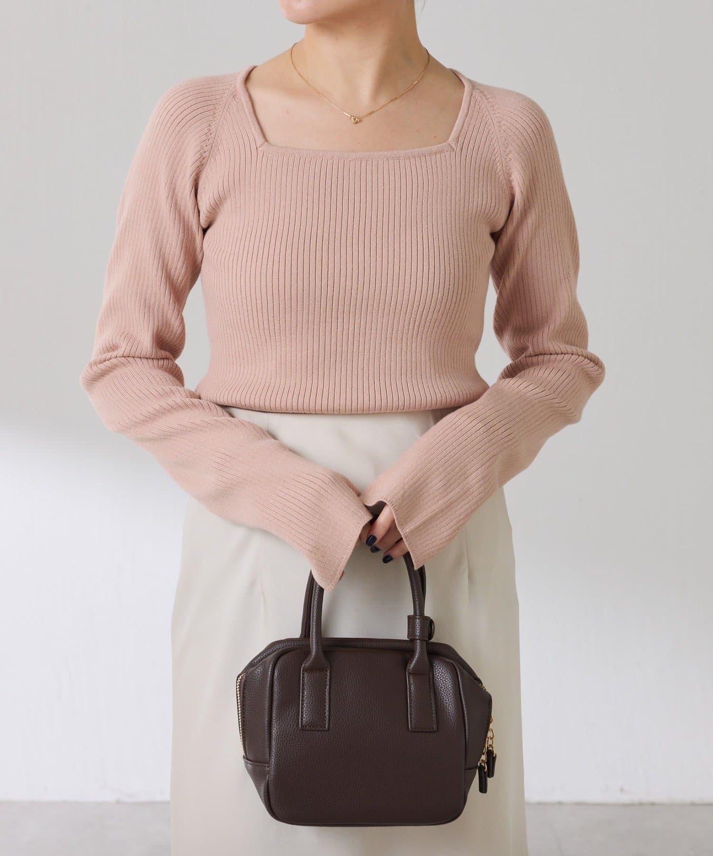 【高級感】深方領羅紋針織衫